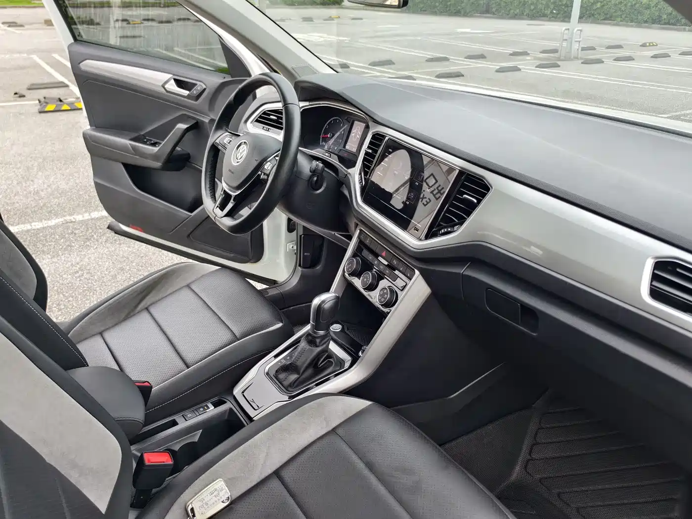 Volkswagen T-ROC 2022 280TSI DSG 2WD Elite PLUS фото 22