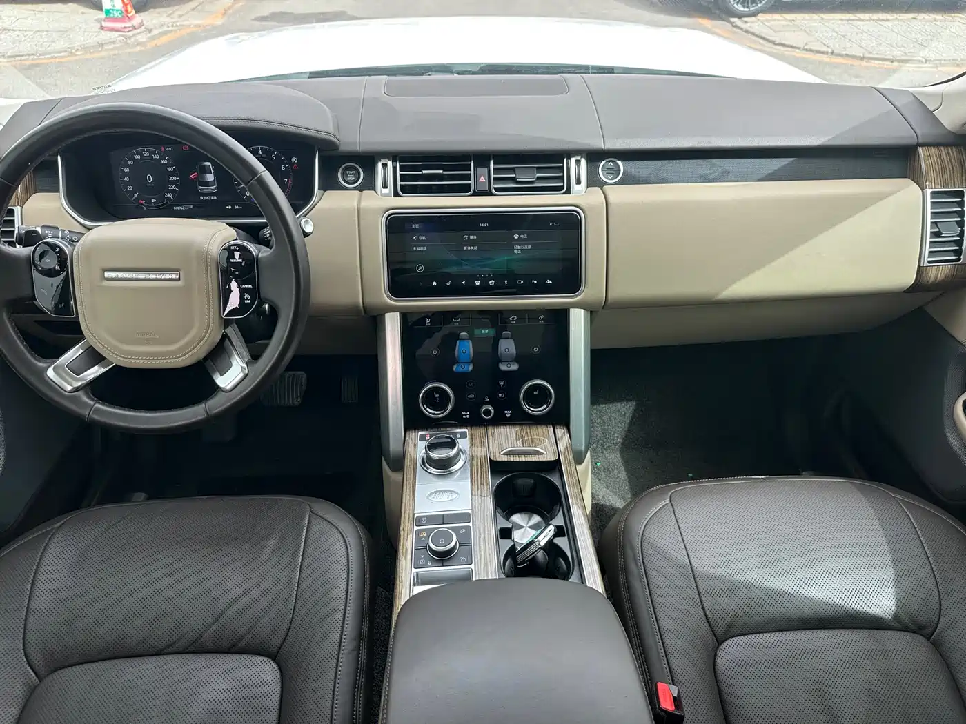 Land Rover Range Rover 2019 3.0 SC V6 Heritage Extended Edition фото 10