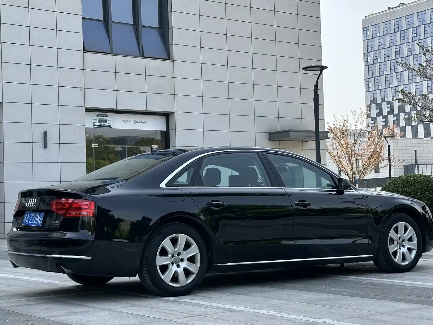 Audi A8 2011 A8L 3.0 TFSI quattro Luxury (213kW) фото 6