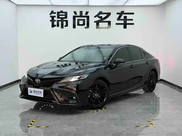 TOYOTA CAMRY