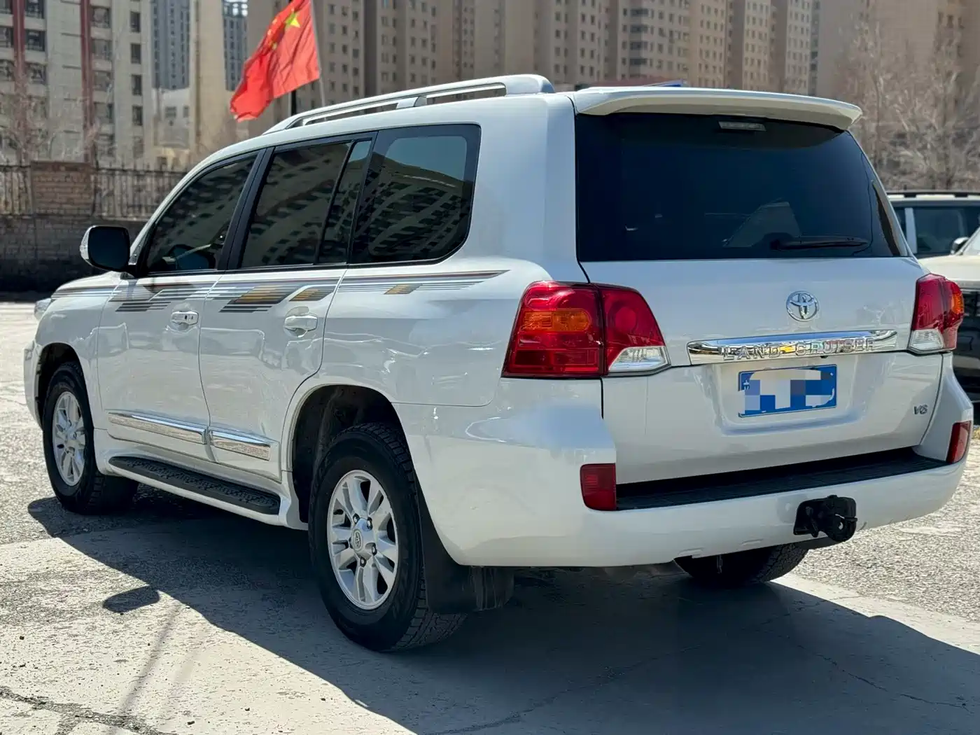 Toyota Land Cruiser (Import) 2015 4.0L V6 Middle East Low Configuration Edition фото 7