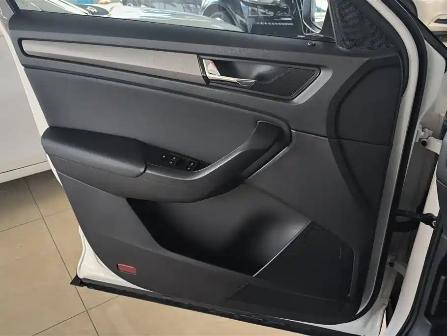 Škoda Kodiaq 2020 TSI330 5-Seater 2WD Comfort Edition фото 7