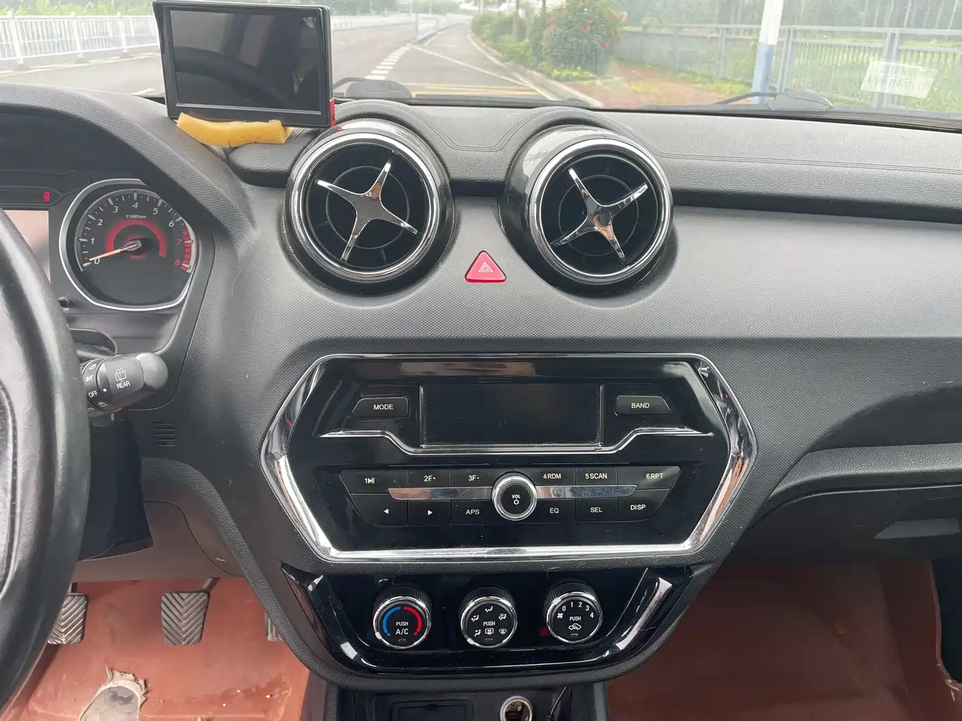 Soueast DX3 2017 2016 1.5L Manual Luxury