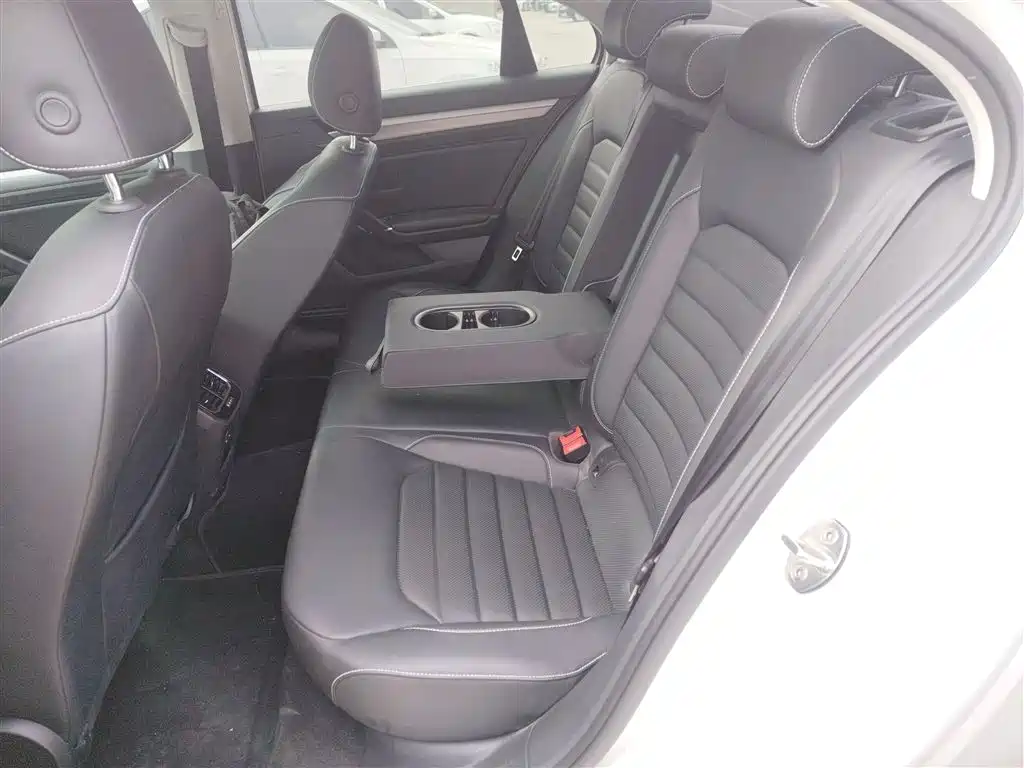 Volkswagen Lamando 2021 280TSI DSG Comfort Edition фото 17