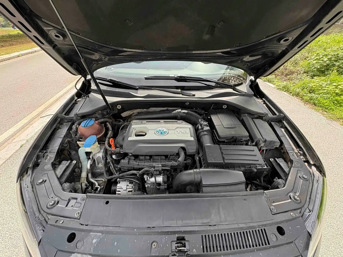 Volkswagen Passat 2014 1.8TSI DSG Luxury Edition фото 23
