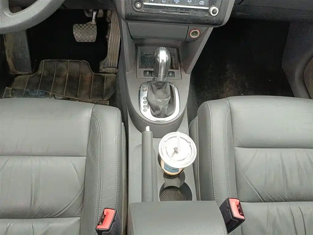 Volkswagen Touran 2015 1.4T DSG Comfort Edition 5-seater фото 14