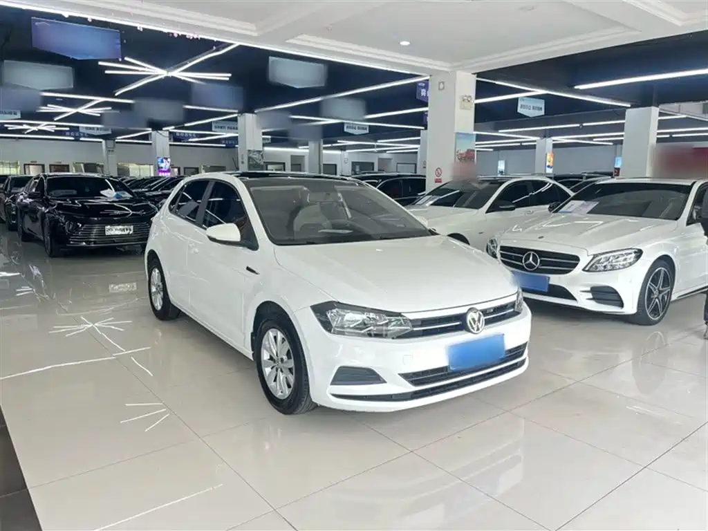 Volkswagen Polo 2019 Plus 1.5L Automatic Colorful Tech Edition фото 6