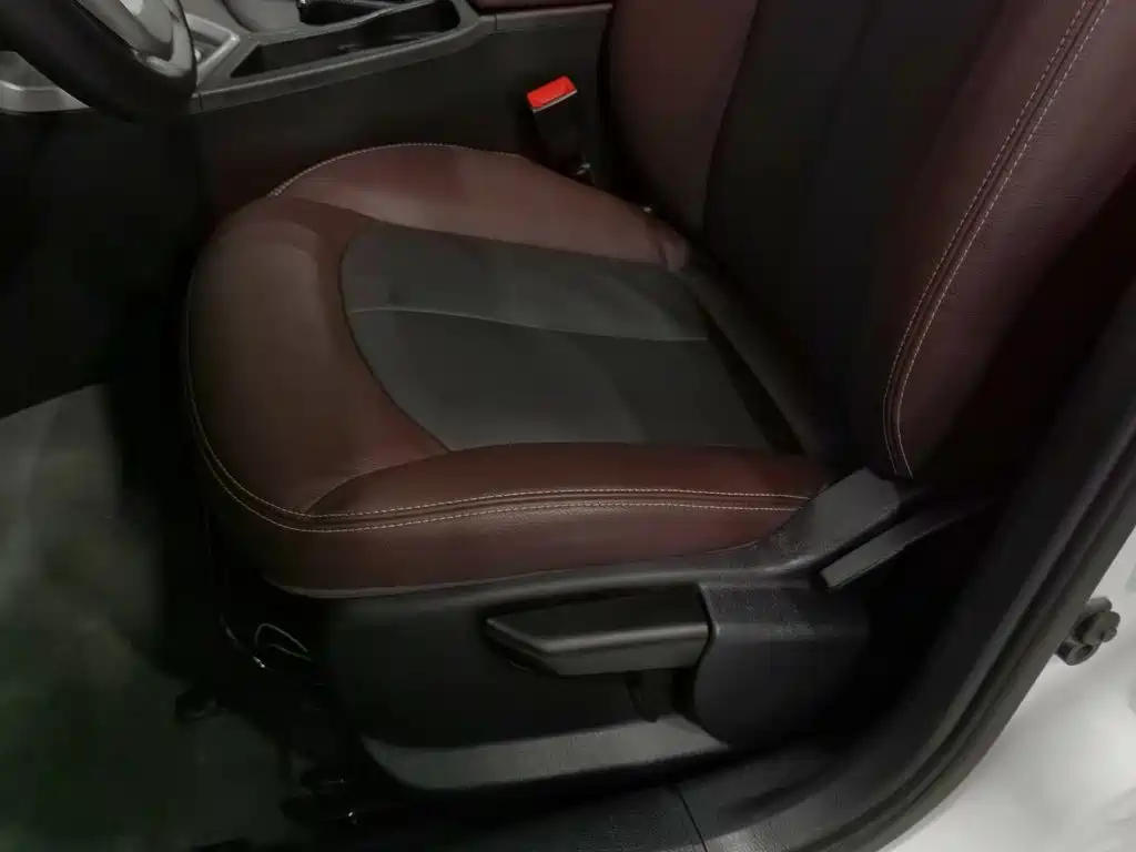 Venucia T70X 2016 2015 2.0L CVT Smart Fun Sport Edition