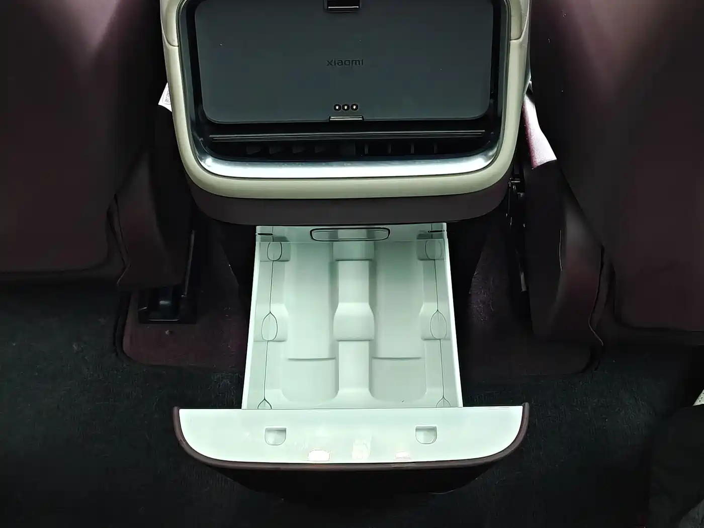 Xiaomi Auto Xiaomi YU7 2025 Extended Range RWD Edition фото 10