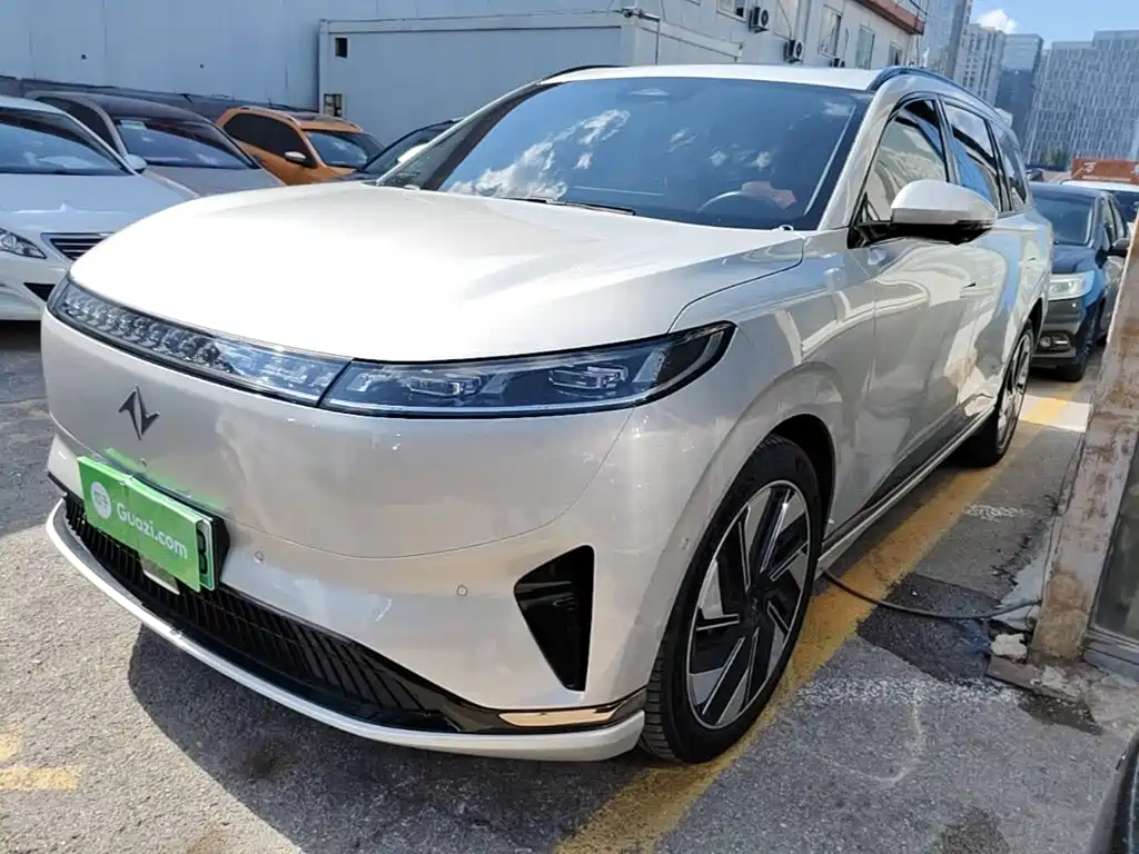 Dongfeng Yipai eπ008 2025 210Ultra Range Extender 5-Seater