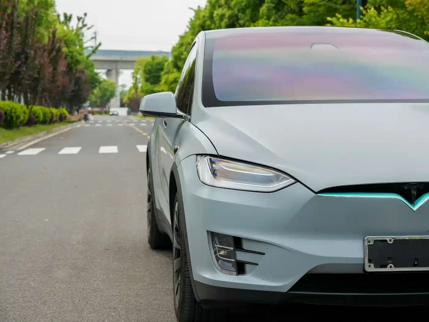 TESLA MODEL X