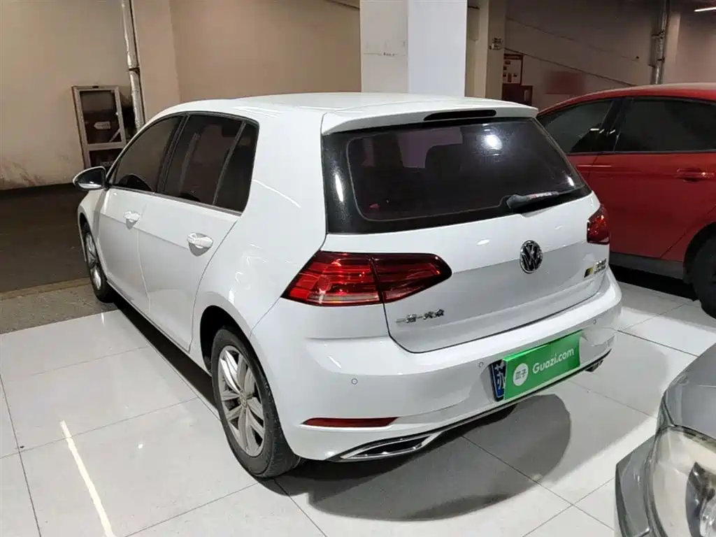 Volkswagen Golf 2018 230TSI Automatic Comfort фото 23