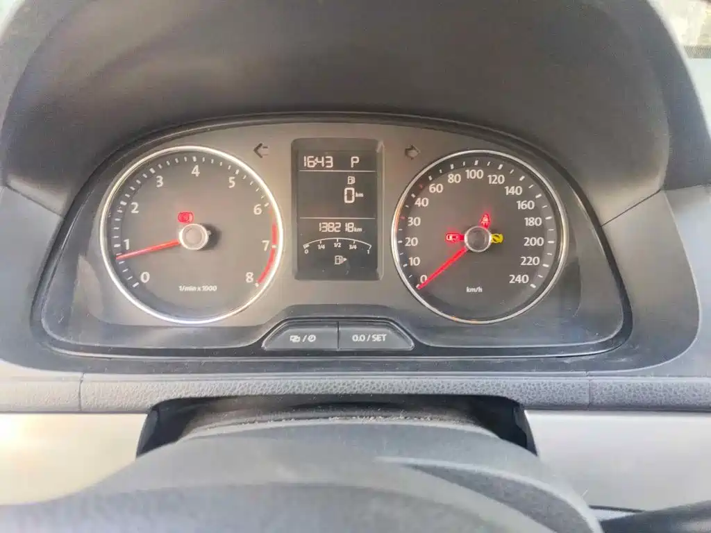 Volkswagen Lavida 2013 2013 Facelift Classic 1.6L Automatic Comfort
