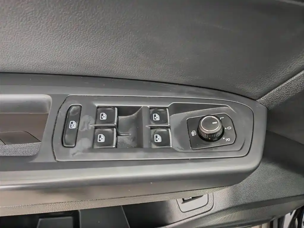 Volkswagen Teramont 2019 380TSI 4WD Comfort China V фото 9
