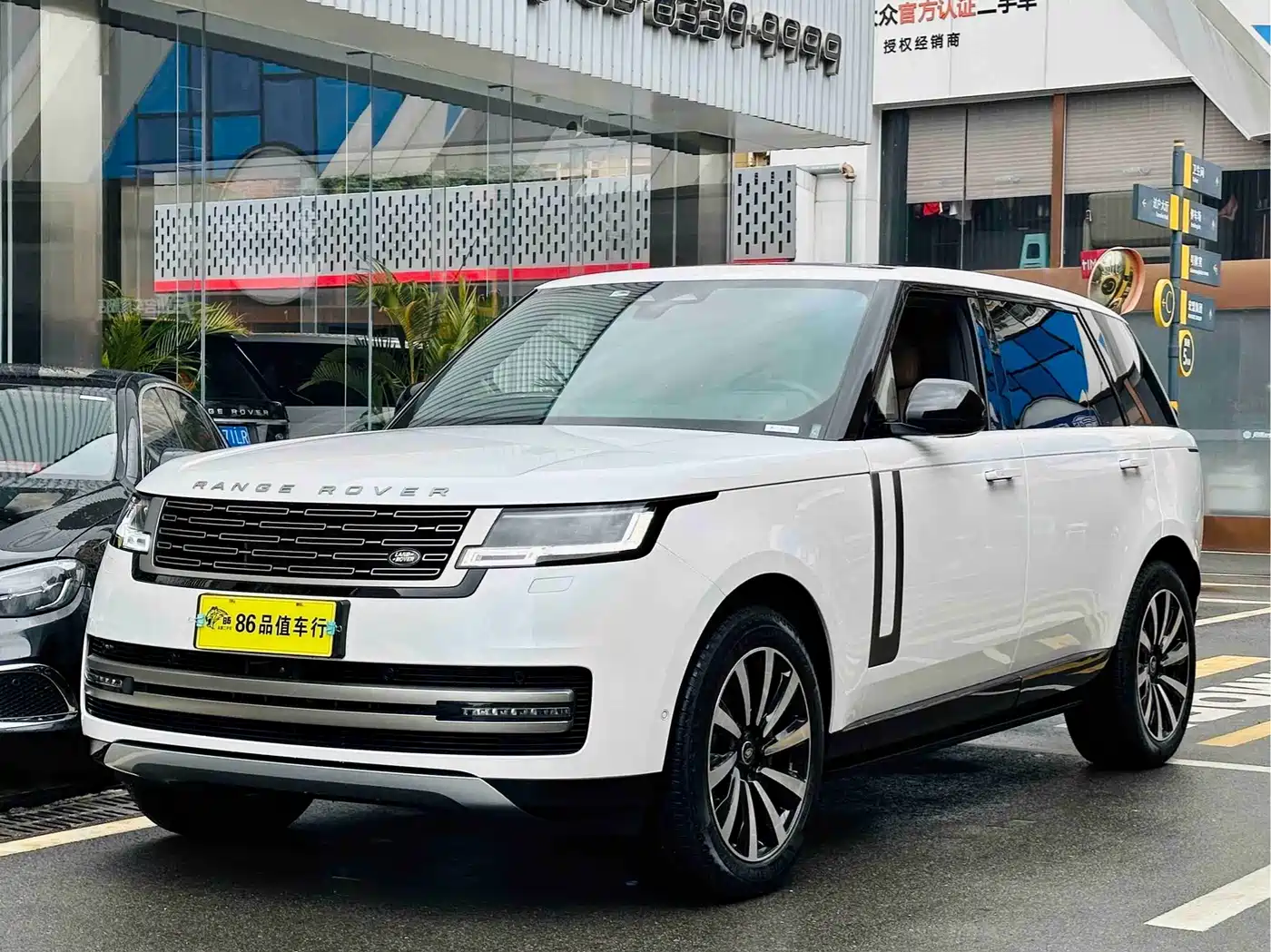 Land Rover Range Rover 2025 2025 3.0 L6 400PS Flourishing Era Extended Wheelbase