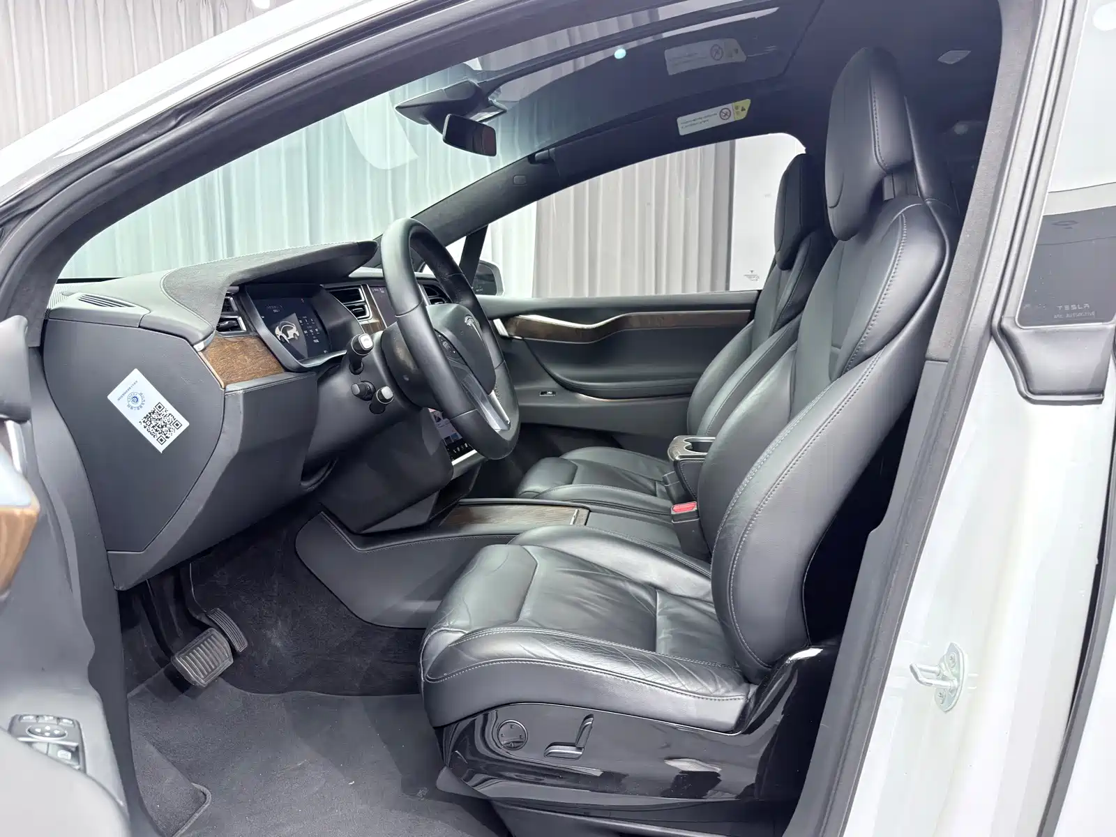 Фото 8 - Tesla Model X