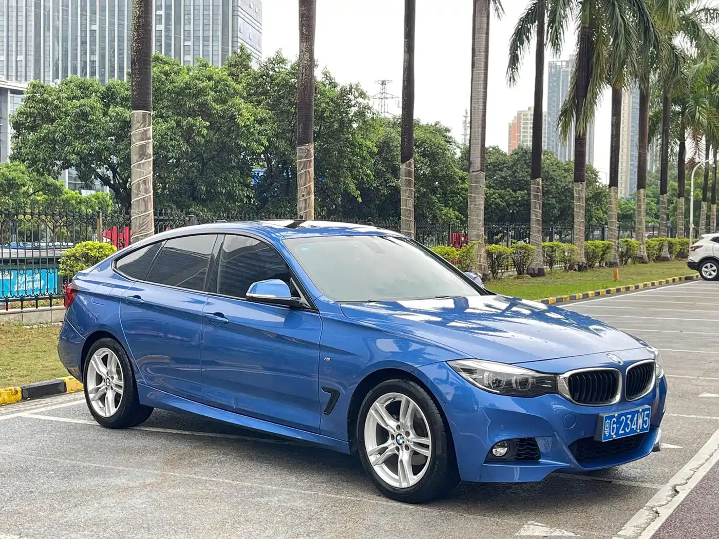 BMW 3 Series GT 2019 320i M Sport Package фото 3