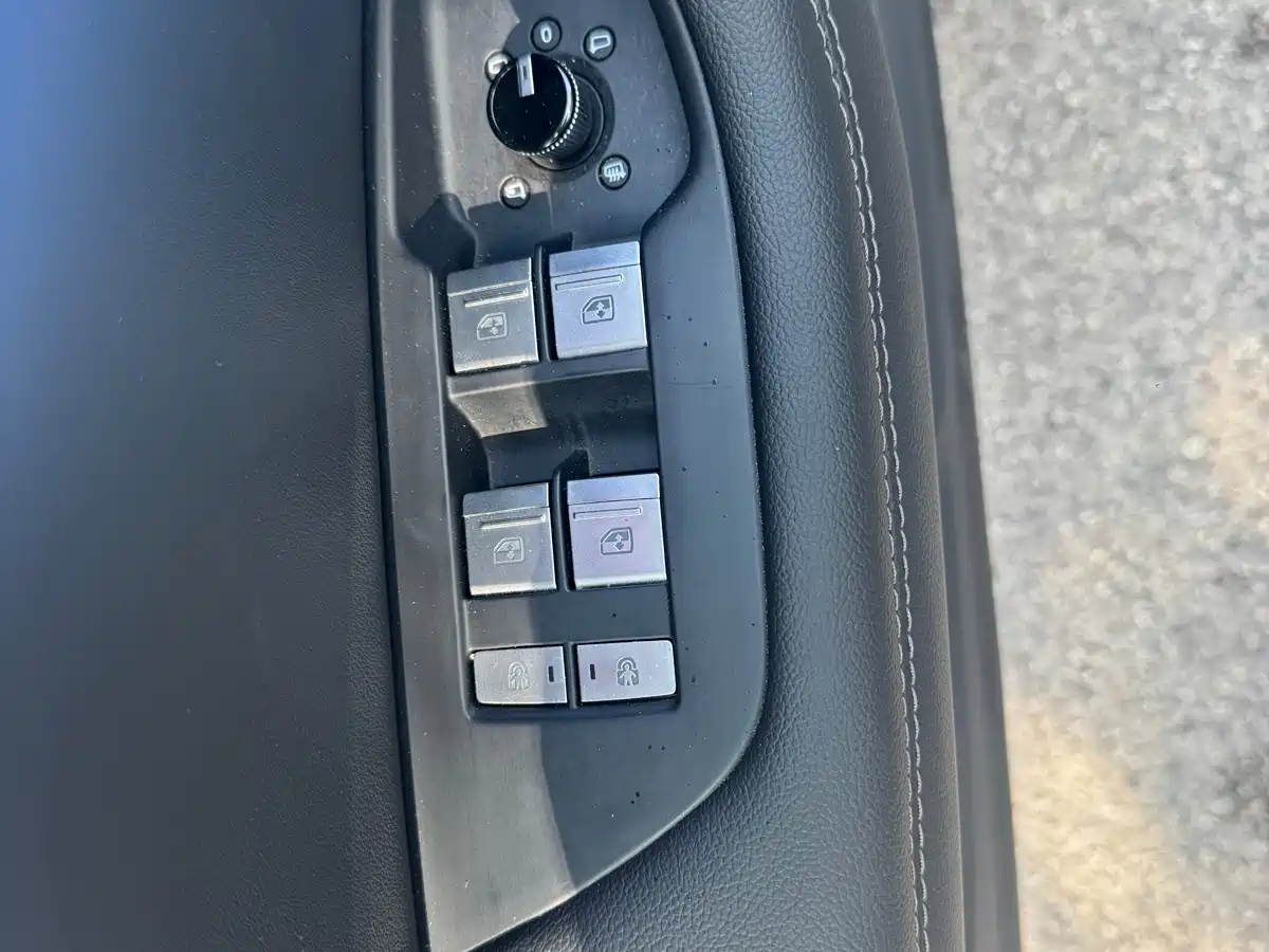 Audi A6L 2024 55 TFSI quattro Exclusive Dynamic фото 30