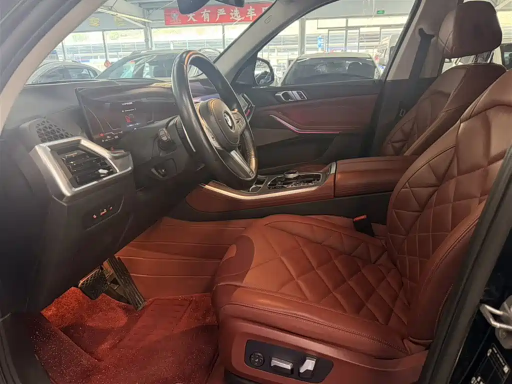 BMW X5 2023 xDrive 30Li Premium M Sport Black Night Package фото 17