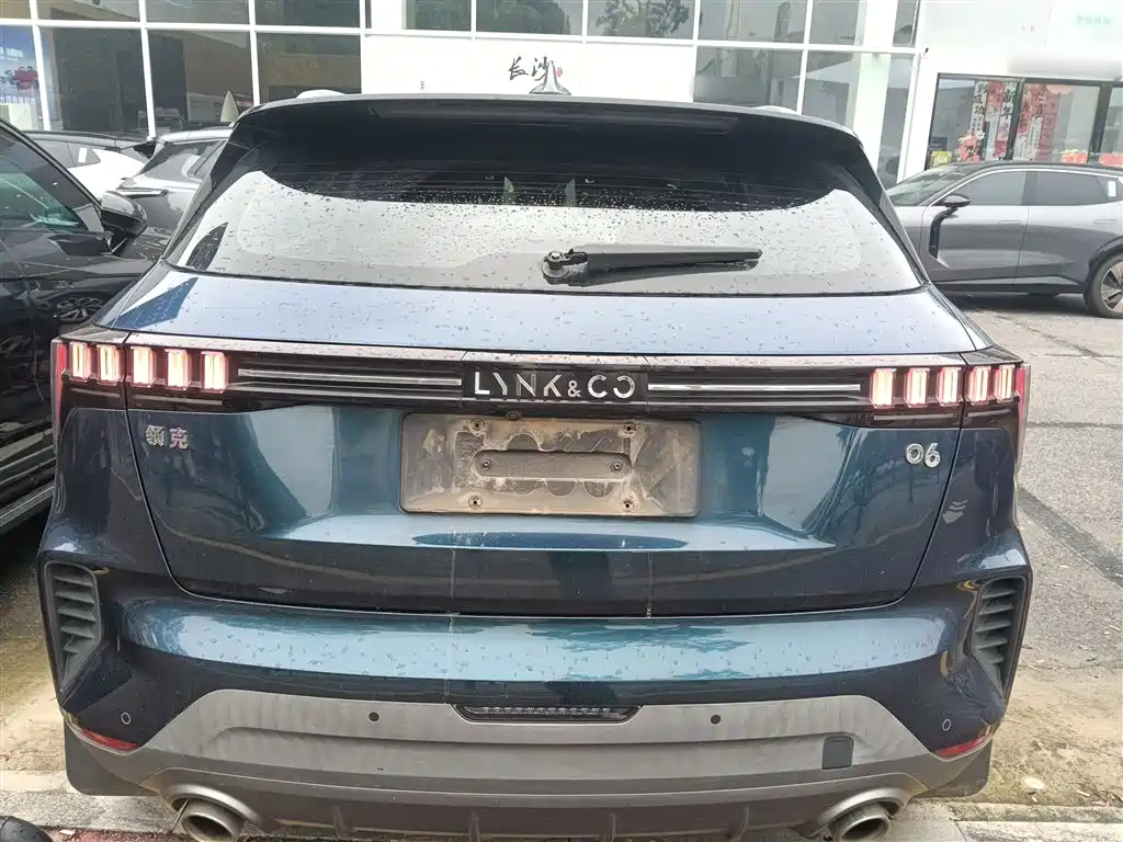 Lynk & Co 06 2020 1.5T Halo фото 6