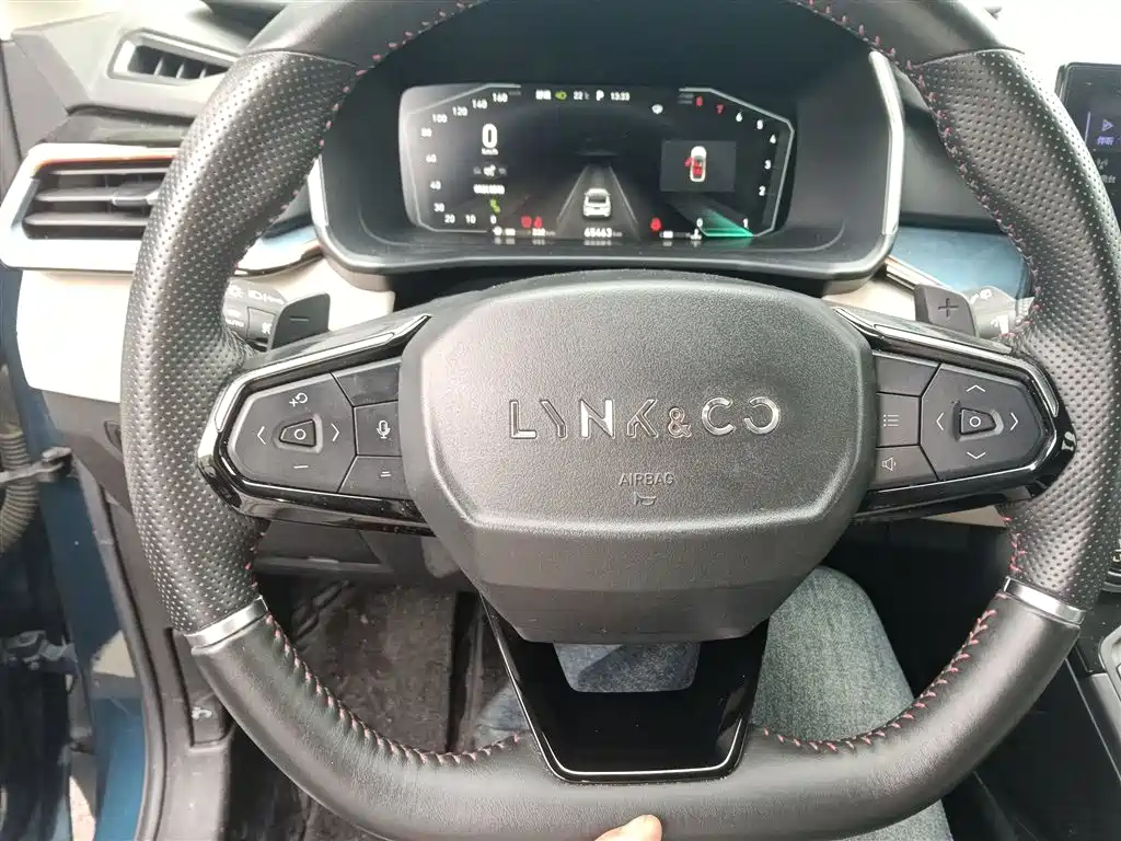 Lynk & Co 06 2020 1.5T Halo фото 11
