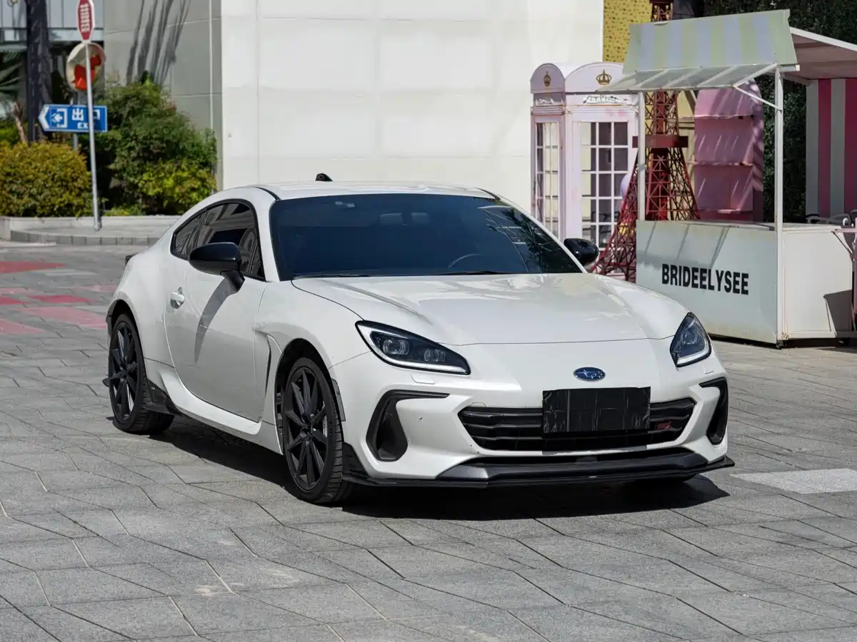 Subaru BRZ 2025 2.4L Manual EyeSight STI Sport фото 3