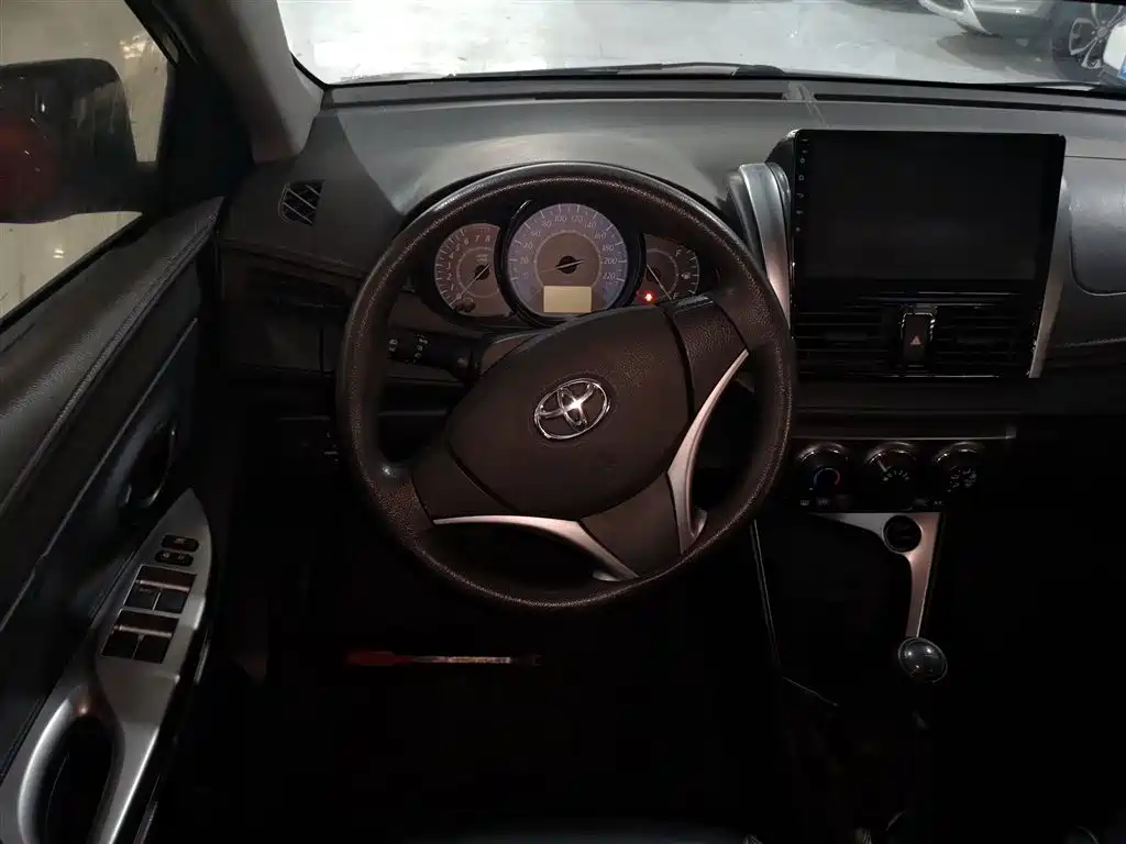 Toyota YARiS L Zhi Xuan 2014 1.5G Manual Dynamic Edition фото 7