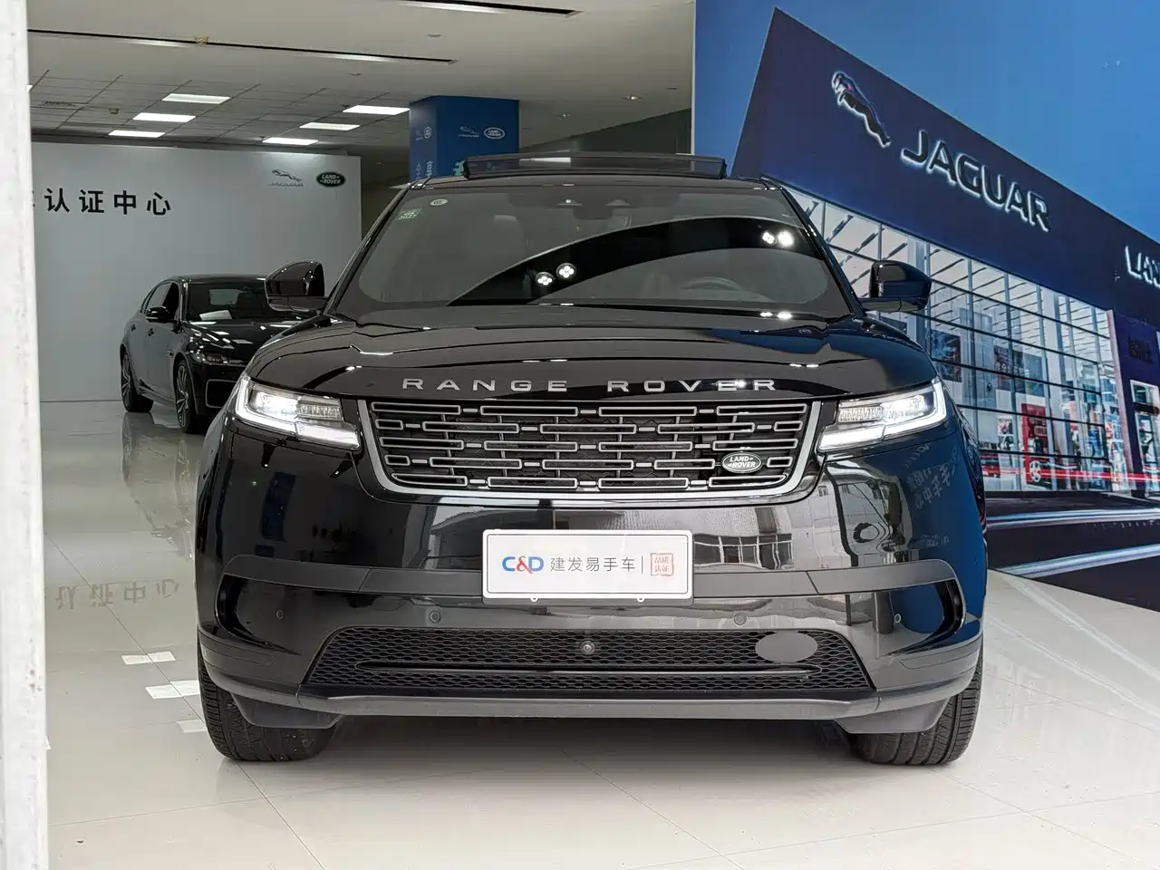 Land Rover Range Rover Velar 2025 S фото 5