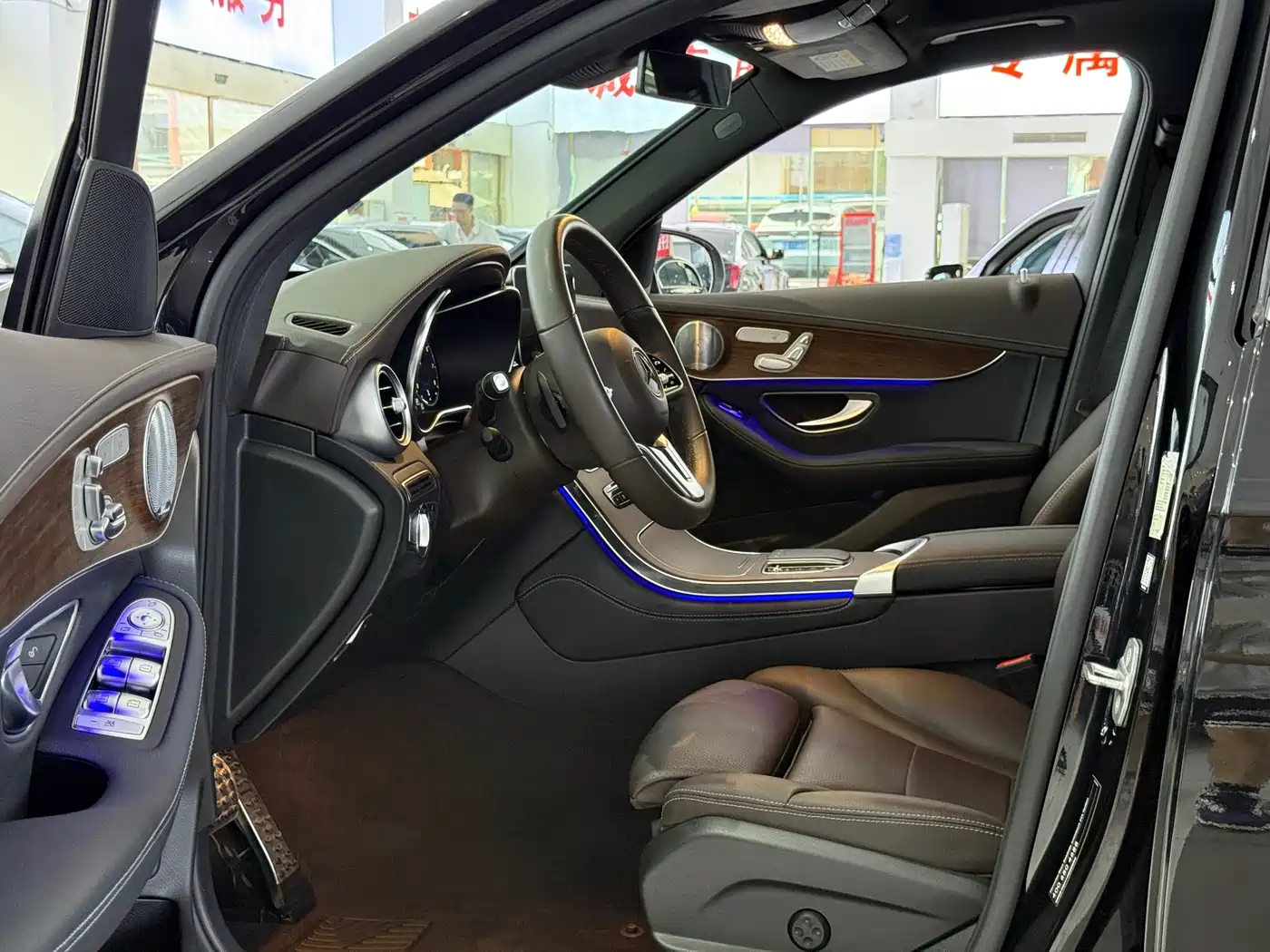 Mercedes-Benz GLC 2021 GLC 300 L 4MATIC Sporty фото 4