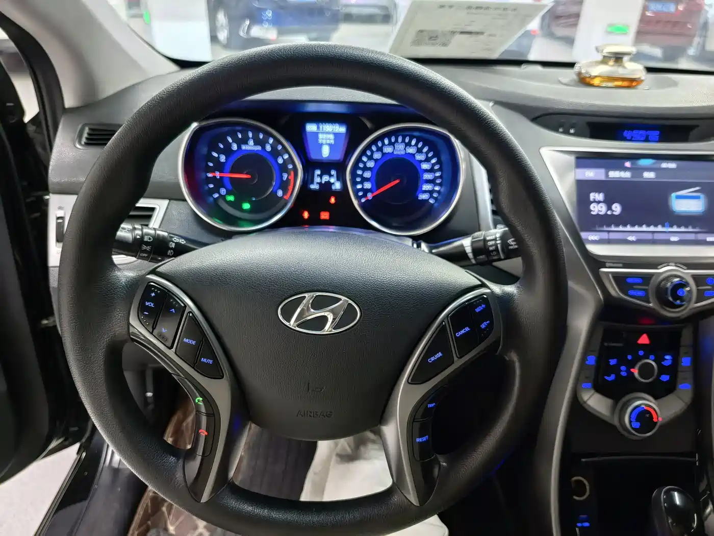 Hyundai Langdong 2016 1.6L Automatic Premium Edition фото 11