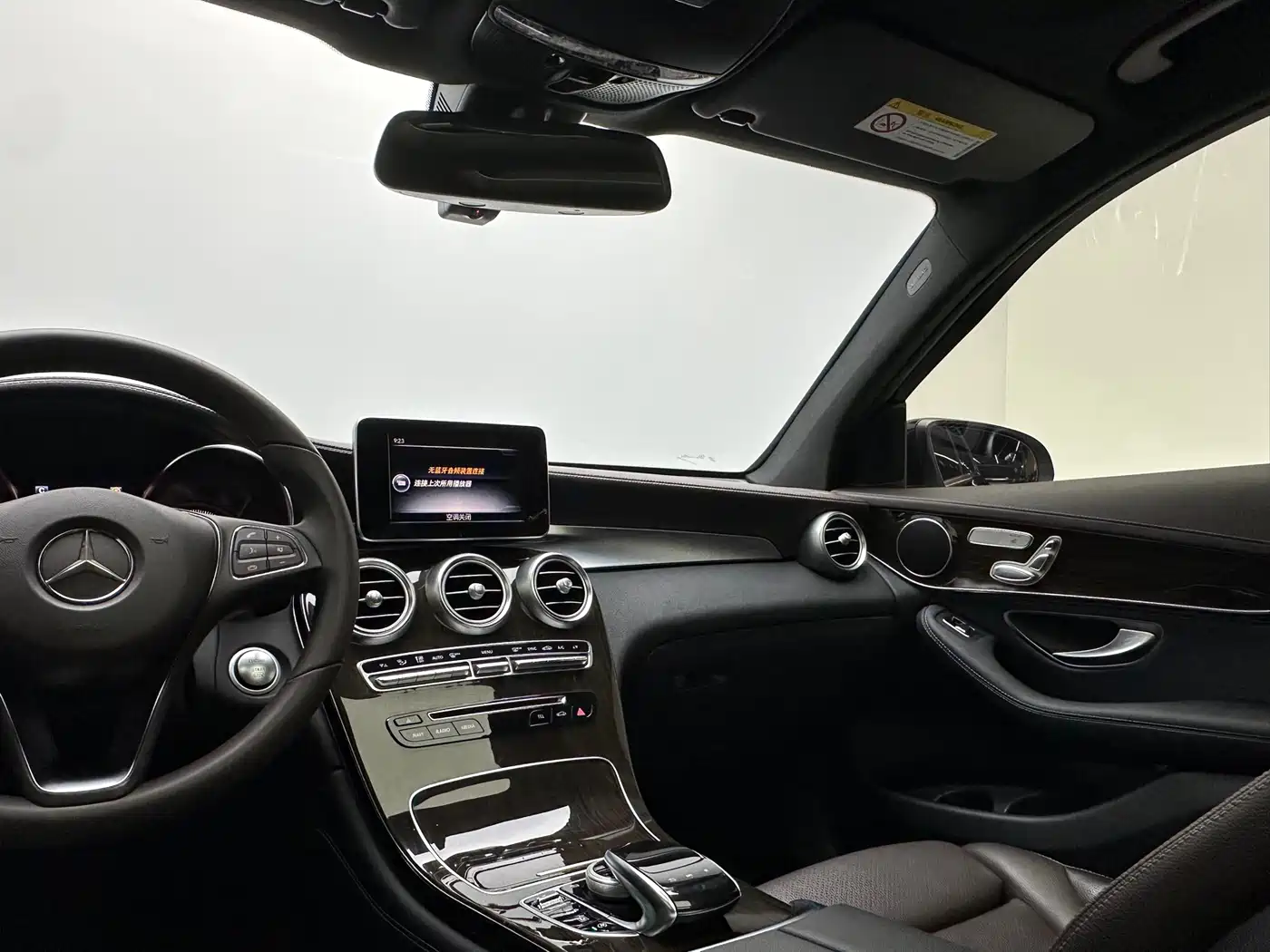Mercedes-Benz GLC 2017 GLC 260 4MATIC Dynamic фото 15