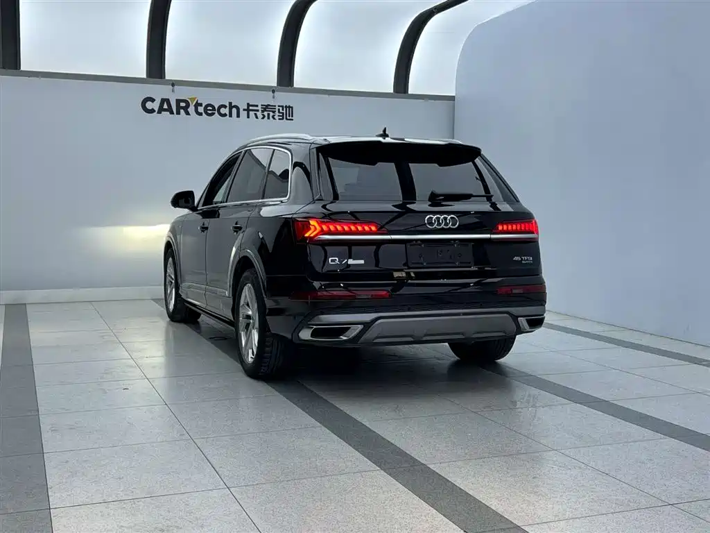Audi Q7 2021 45 TFSI quattro S line Sport фото 5