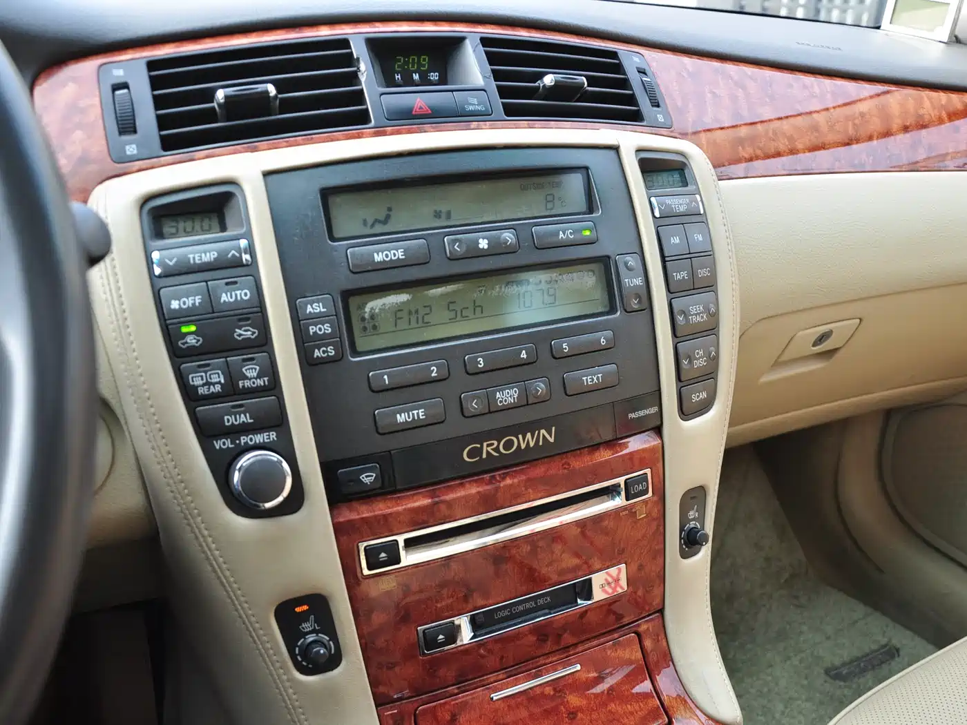 Toyota Crown 2007 2.5L Royal Leather Edition фото 13
