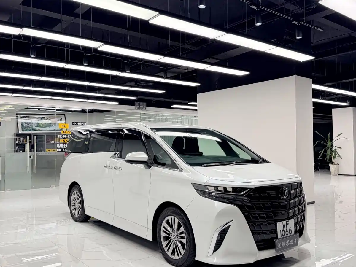 Toyota Alphard 2024 Hybrid 2.5L Ultimate Enjoyment Edition фото 3