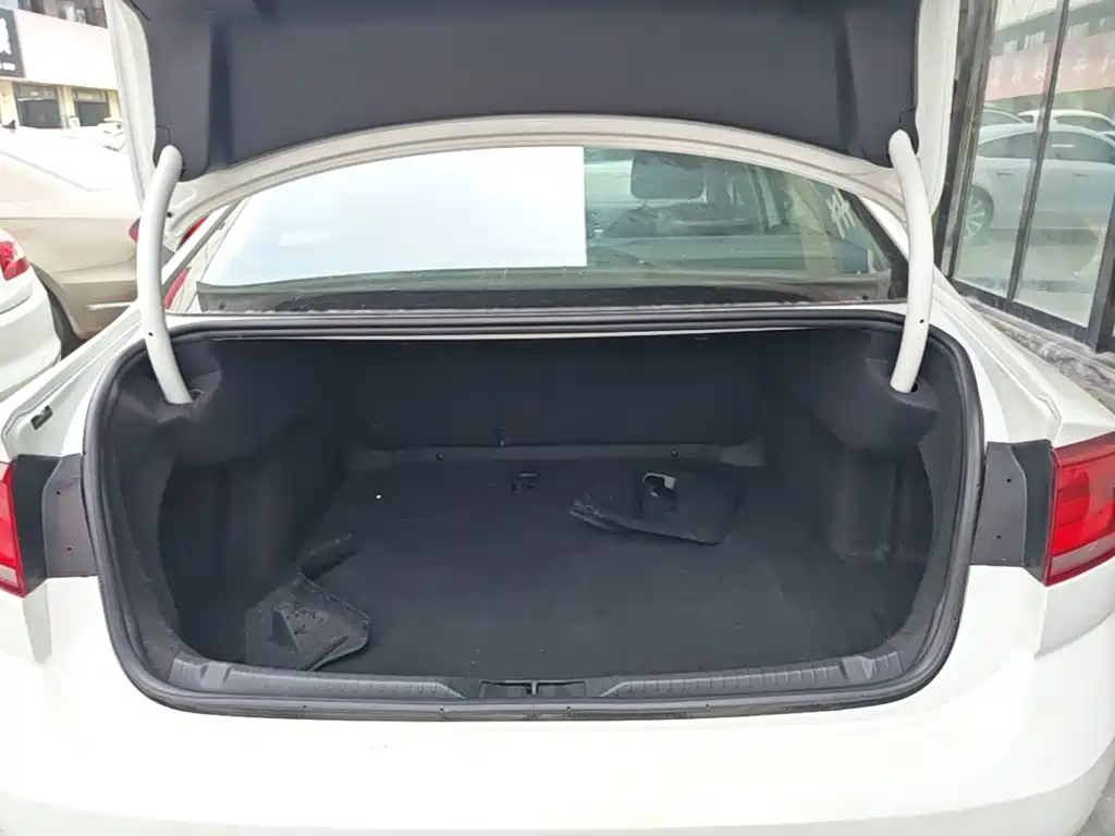 Volkswagen Lamando 2015 2015 230TSI DSG Style