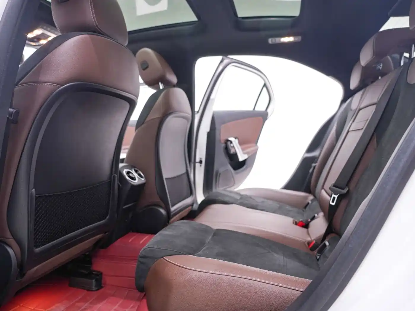 Mercedes-Benz A-Class 2021 A 200 L Sport Sedan Fashion Edition фото 23