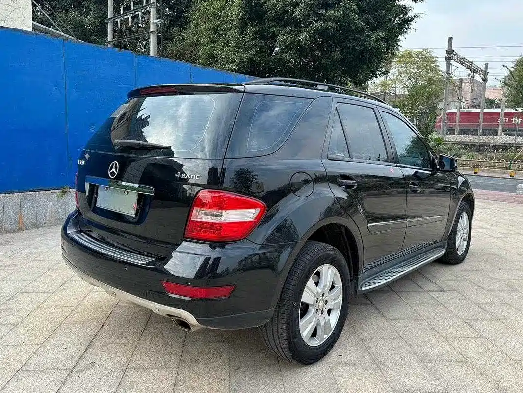 Mercedes-Benz M-Class 2010 ML 300 4MATIC фото 6