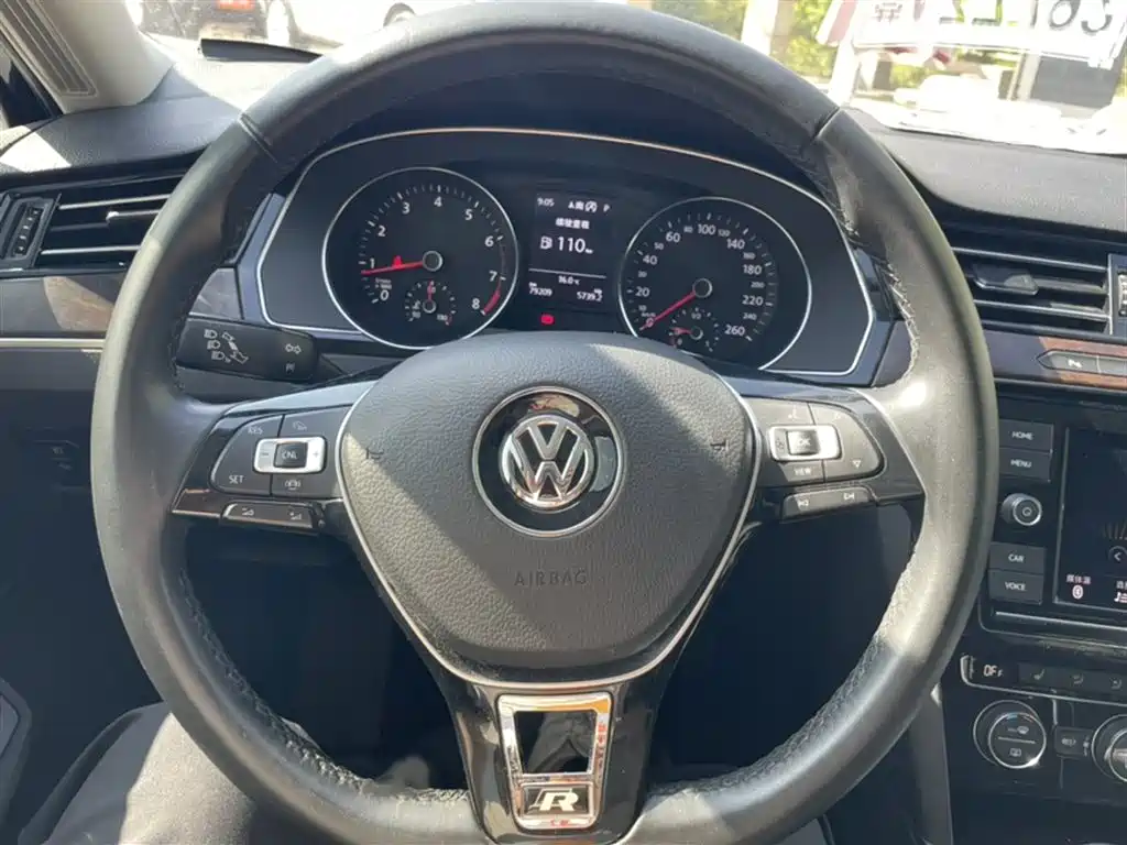 Volkswagen Magotan 2019 330TSI DSG Luxury Class China VI фото 10