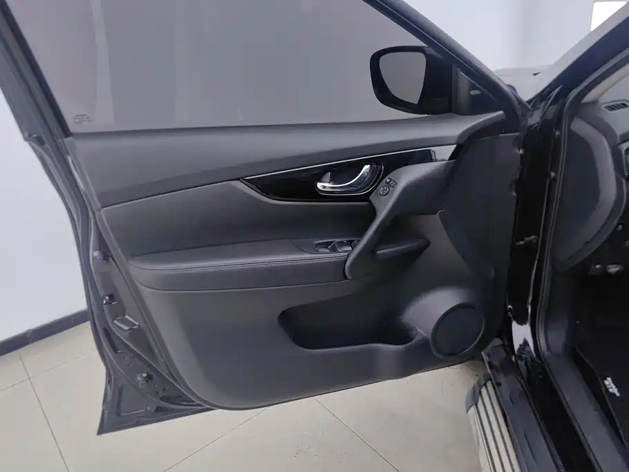 Nissan X-Trail, миниатюра 7
