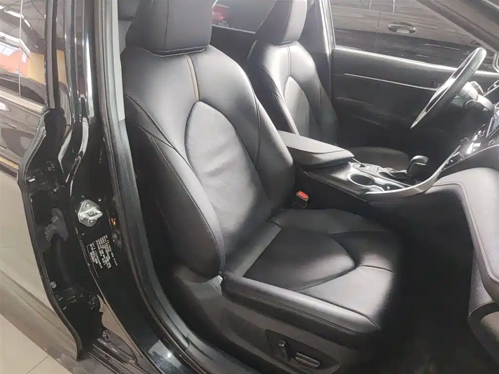 Toyota Camry 2023 2.0GVP Leading Edition фото 25