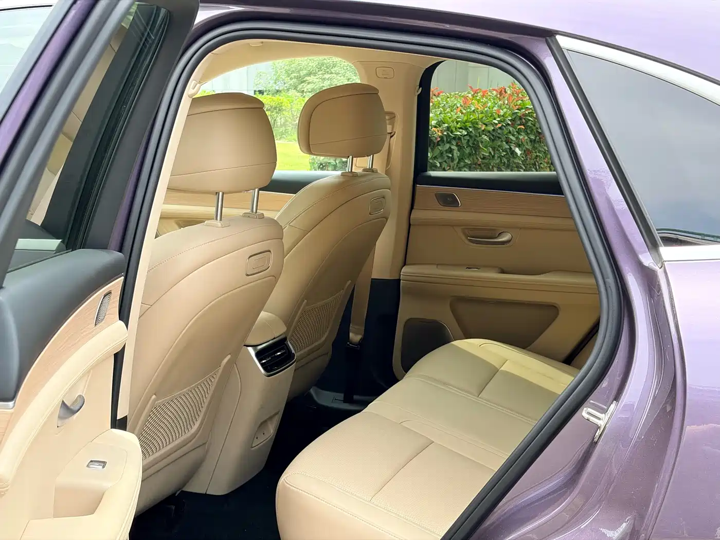 AITO Wenjie AITO M5 2025 Extended Range Ultra AWD фото 7
