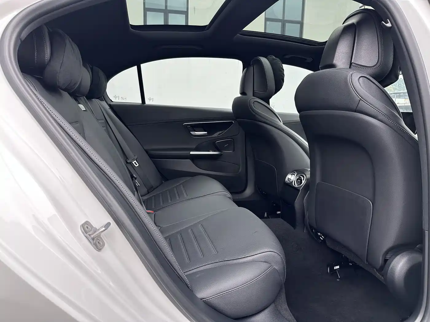 Mercedes-Benz C-Class 2024 C 260 L Sport фото 8