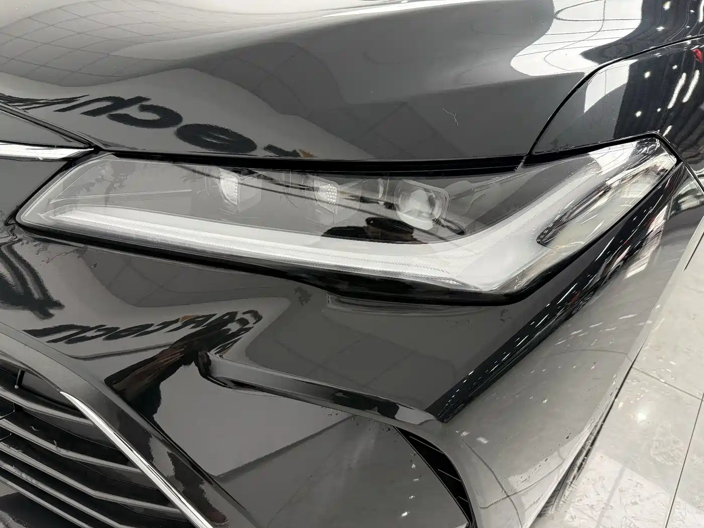 Toyota Avalon 2022 2.0L Luxury Edition фото 14
