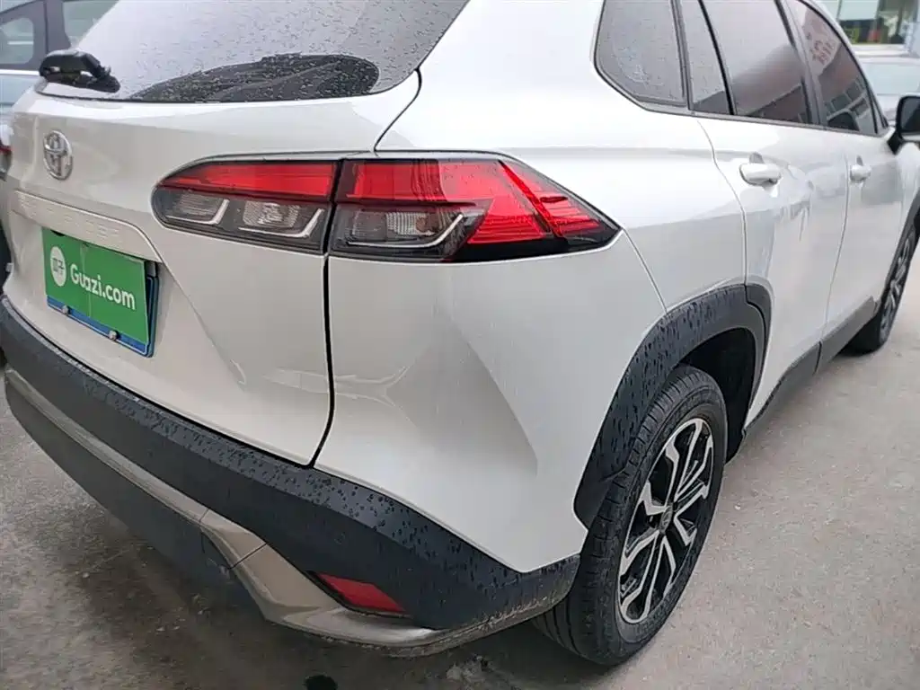 Toyota Frontlander 2022 2.0L CVT Luxury Edition фото 8