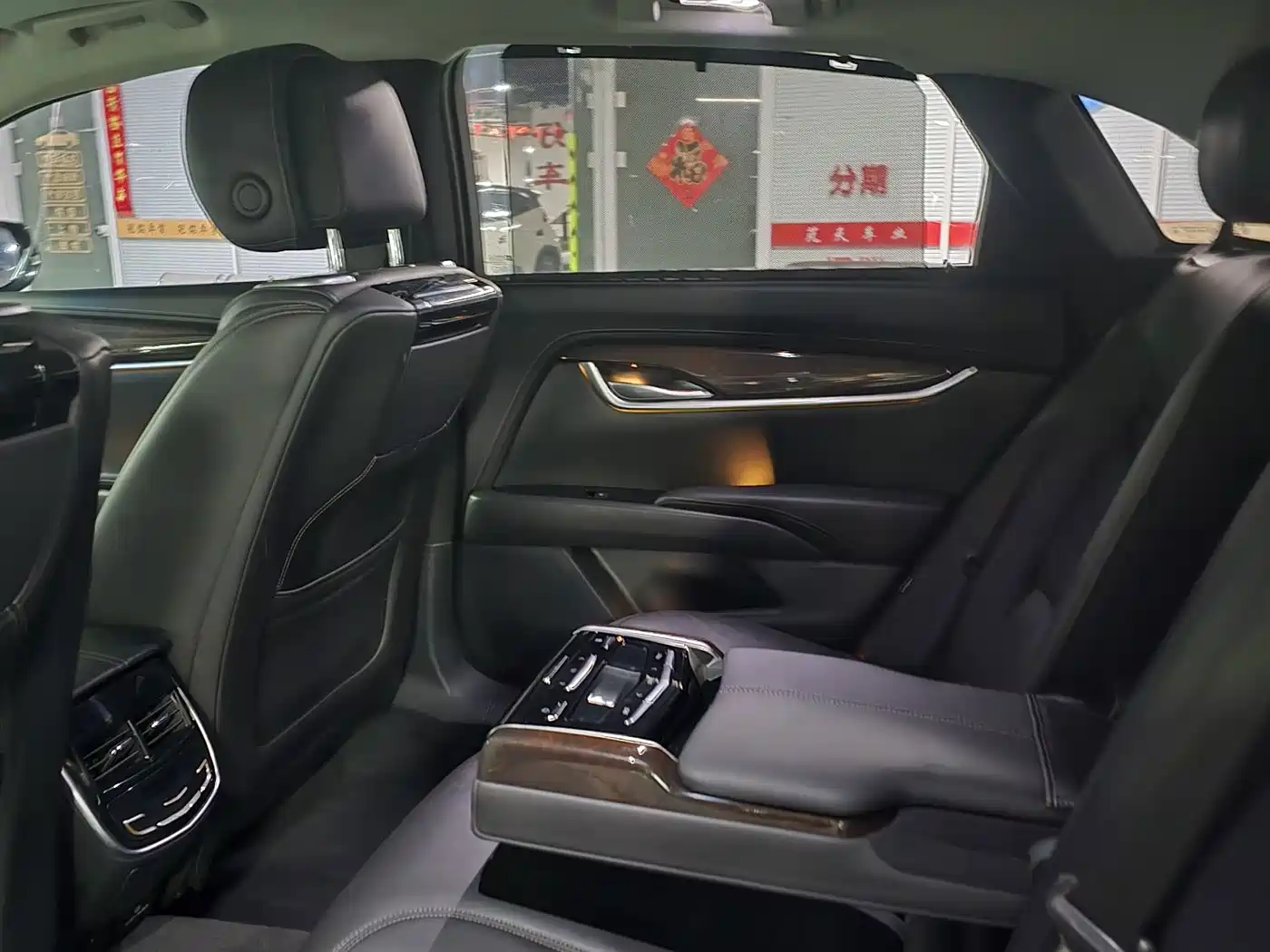 Photo 9 - Cadillac XTS