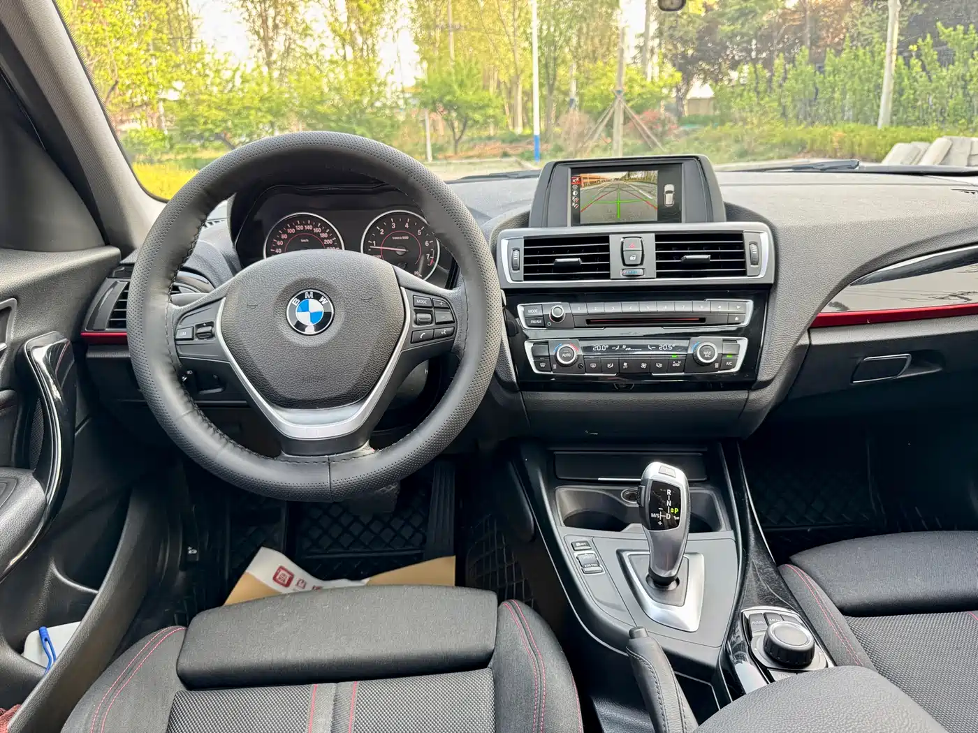 BMW 1 Series (Import) 2015 120i Sport Design Package фото 6
