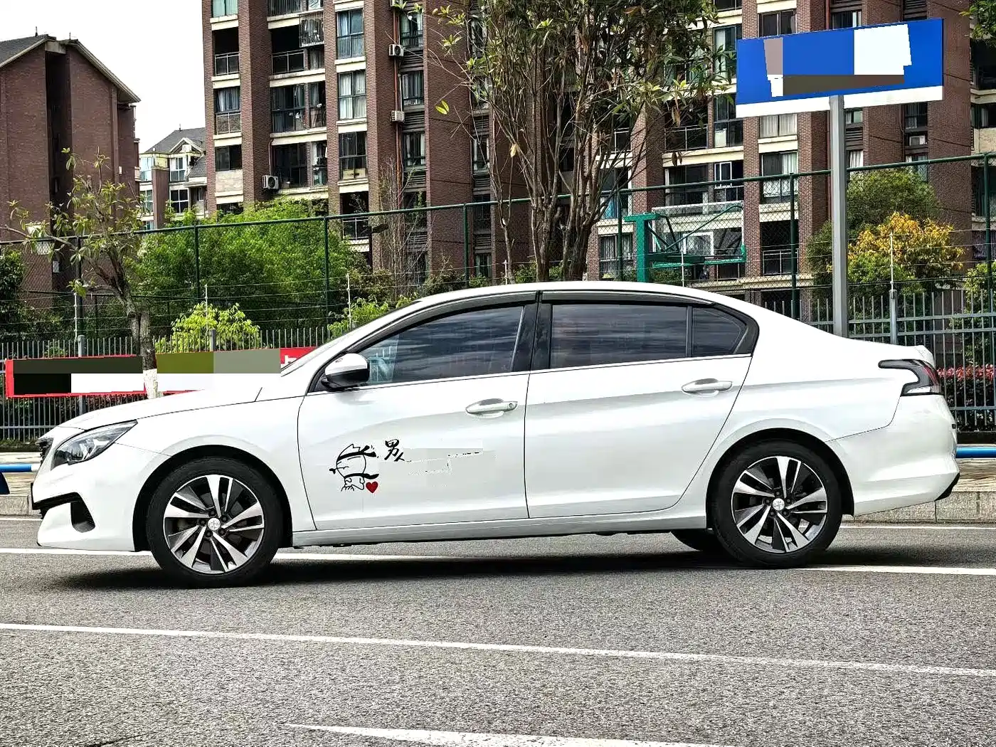 Peugeot 408 2019 360THP Auto Luxury Edition China VI фото 11