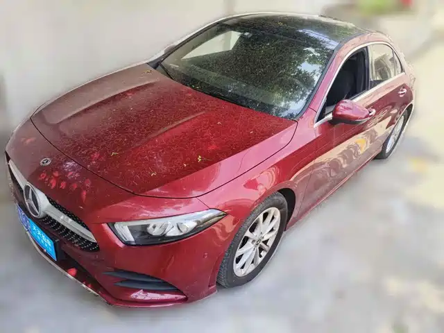 Mercedes-Benz A-Class 2019 Facelift A 200 L Sports Sedan — фото 1