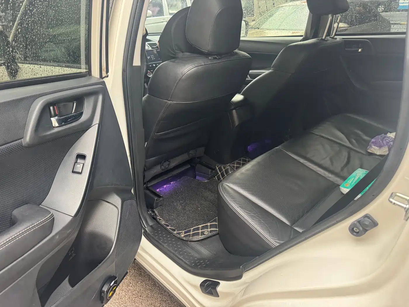 Subaru Forester 2013 2.5i Automatic Elite Navigation Edition фото 8