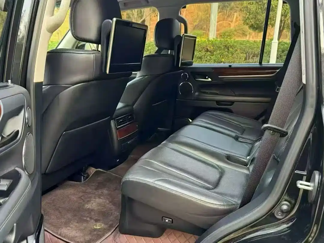 Lexus LX 2017 570 Prestige Luxury фото 9
